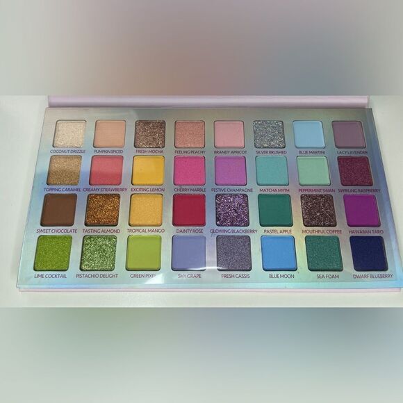 Amor us macaron magic 32 shade pressed pigment palette eyeshadows new in box - Picture 2 of 7